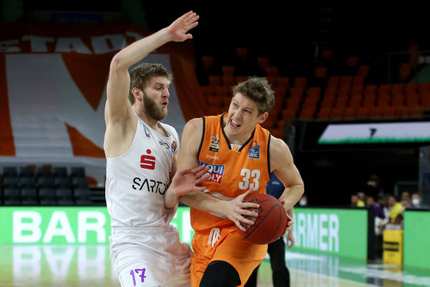 女足市场长 女足市场长